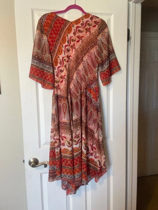 Asymmetrical Red Paisley V-Neck Midi Dress - Picture 7 of 7